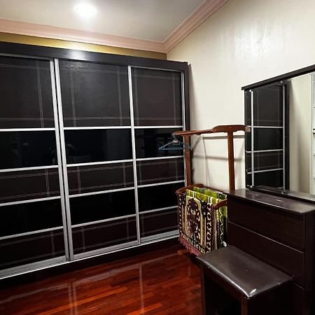 Yb Guest House 4 Bilik 5 Katil Chukai Zewnętrze zdjęcie