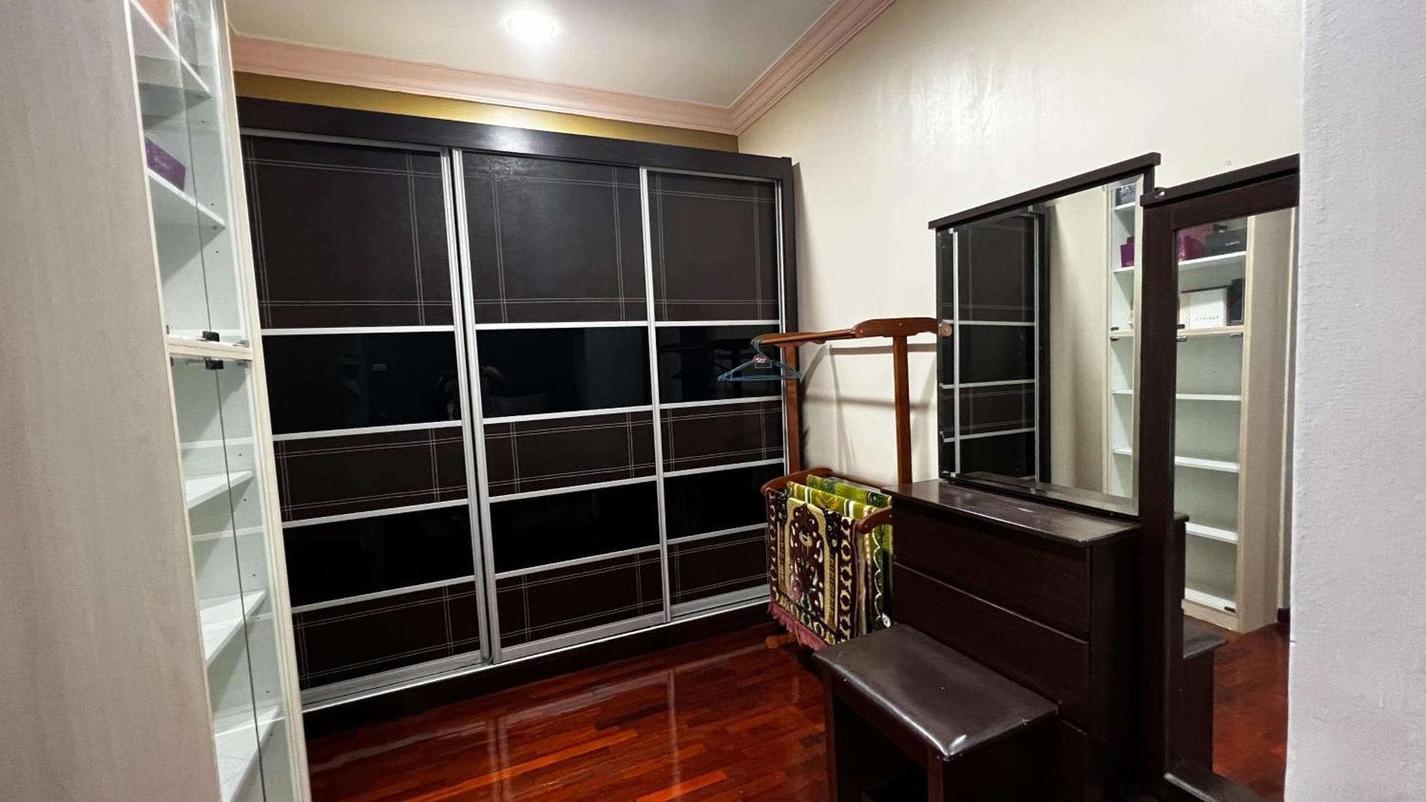 Yb Guest House 4 Bilik 5 Katil Chukai Zewnętrze zdjęcie