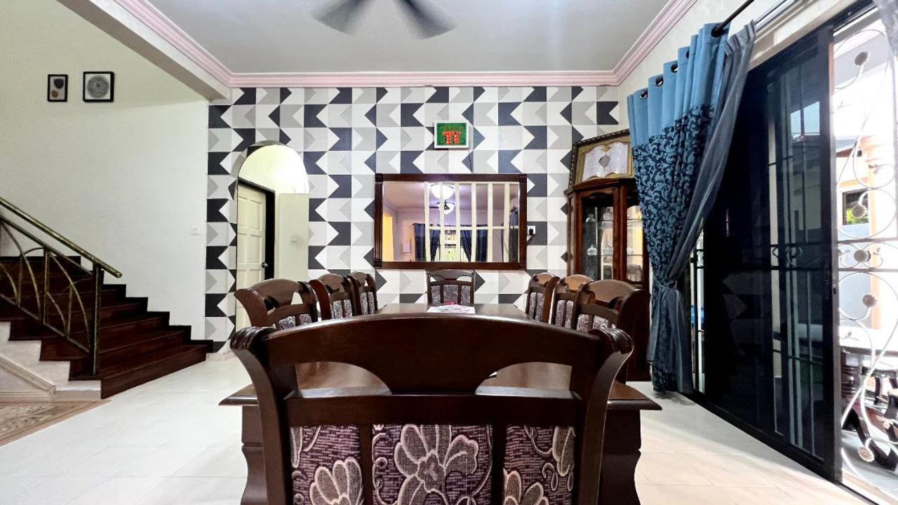 Yb Guest House 4 Bilik 5 Katil Chukai Zewnętrze zdjęcie