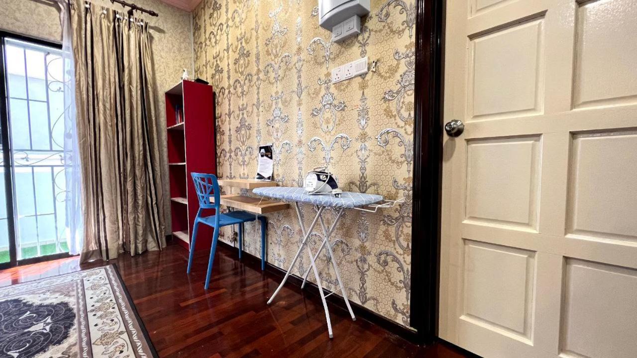 Yb Guest House 4 Bilik 5 Katil Chukai Zewnętrze zdjęcie