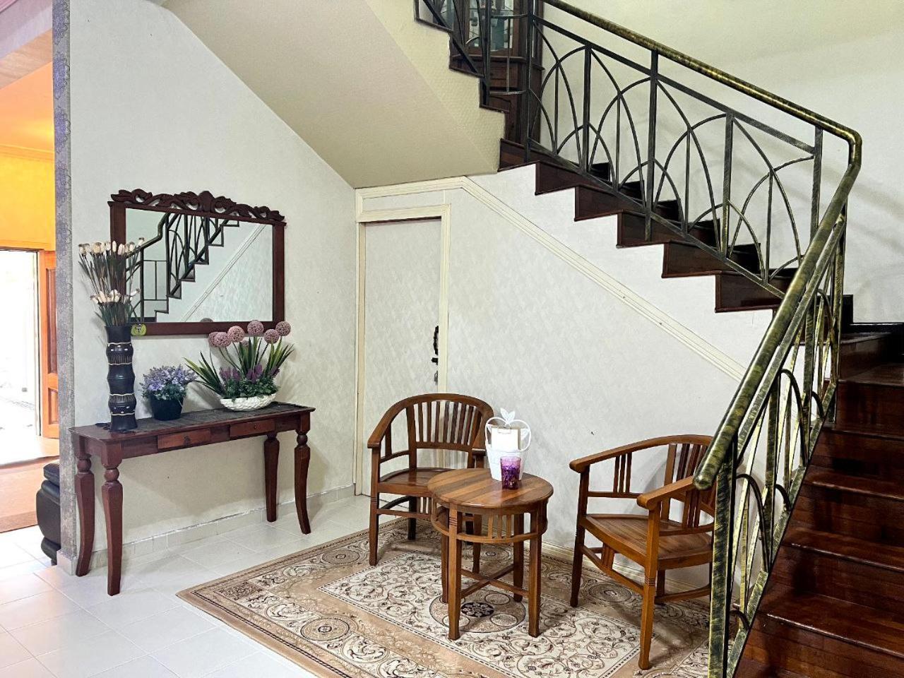Yb Guest House 4 Bilik 5 Katil Chukai Zewnętrze zdjęcie
