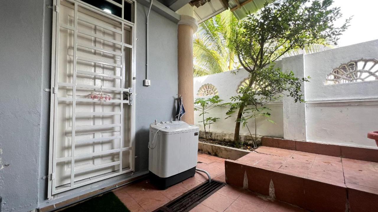 Yb Guest House 4 Bilik 5 Katil Chukai Zewnętrze zdjęcie