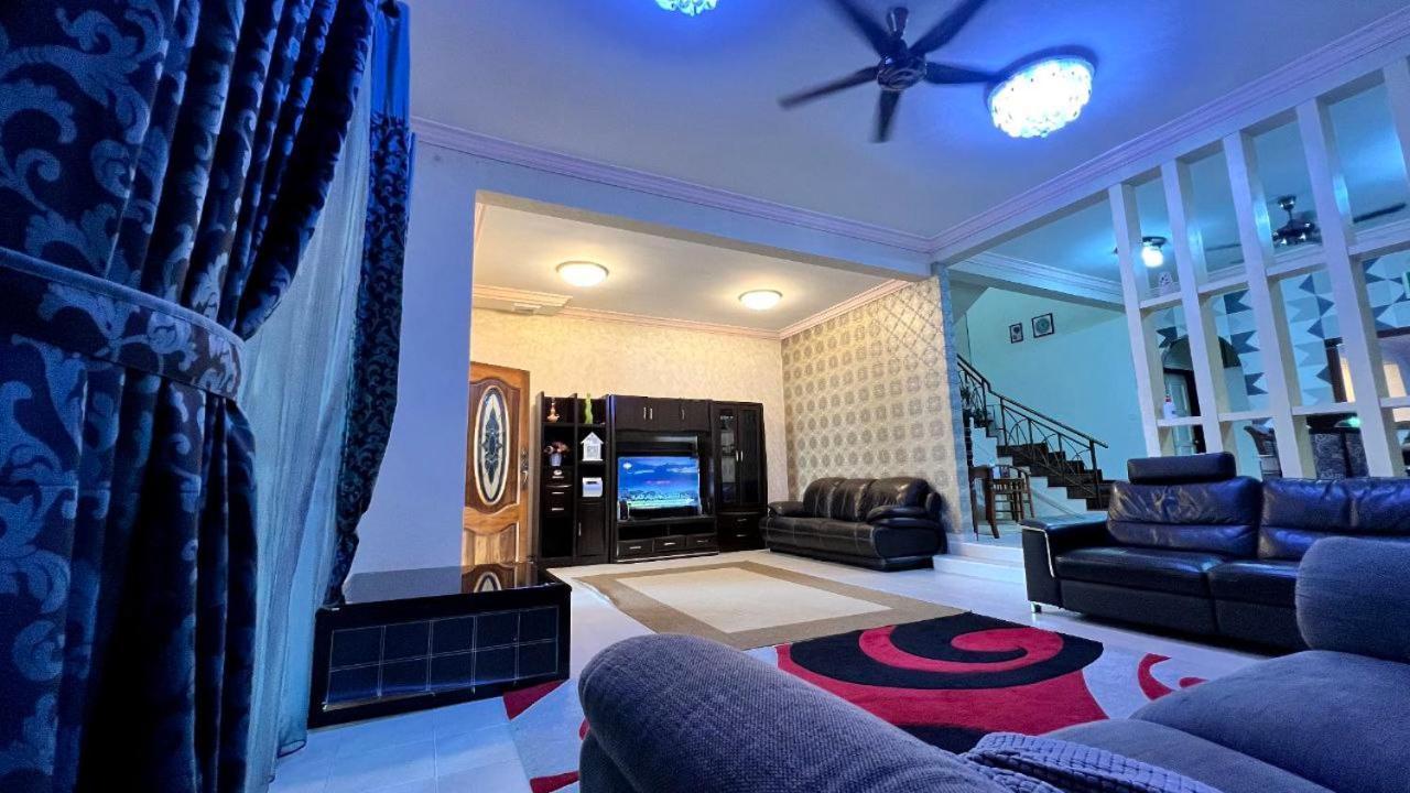 Yb Guest House 4 Bilik 5 Katil Chukai Zewnętrze zdjęcie